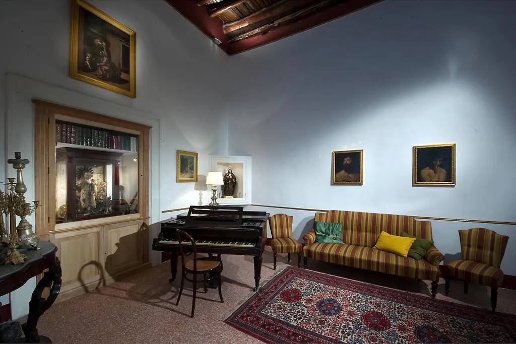 Domus Decumana Apartment Naples